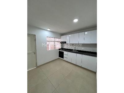 Casa de 5 alcobas en venta en Carmenza Rocha, Ibagué, 180 m² · foto 14 de 19