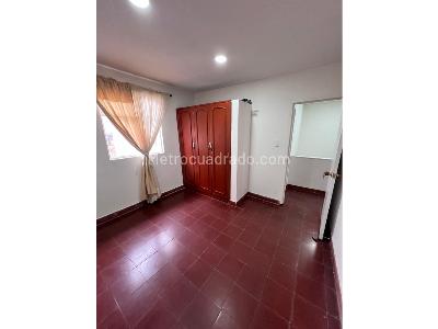 Casa de 5 alcobas en venta en Carmenza Rocha, Ibagué, 180 m² · foto 8 de 19