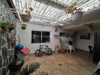 Casa de 4 alcobas en venta en Castellana, Ibagué, 192 m² · foto 12 de 20