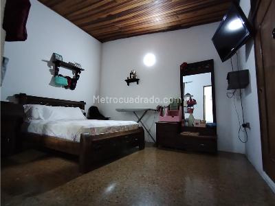 Casa de 4 alcobas en venta en Castellana, Ibagué, 192 m² · foto 19 de 20