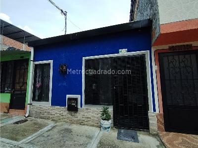 Casa de 2 alcobas en venta en El Salado, Ibagué, 45 m² · foto 2 de 16