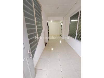 Casa de 5 alcobas en venta en Los Mandarinos, Ibagué, 375 m² · foto 3 de 20