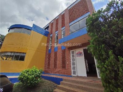 Casa de 4 alcobas en venta en Aparco, Ibagué, 280 m² · foto 3 de 20