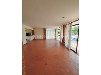 Casa de 4 alcobas en venta en Aparco, Ibagué, 280 m² · foto 4 de 20