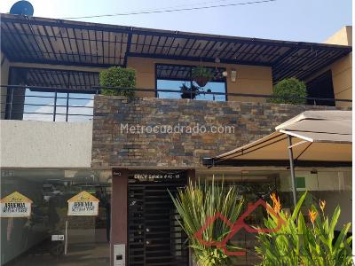 Casa de 5 alcobas en venta en Casa Club, Ibagué, 600 m² · foto 2 de 20