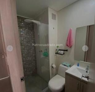 Apartaestudio en venta en El Rosario, Bogotá, 28 m² · foto 2 de 9