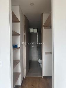Apartaestudio en arriendo en Quintas De Santa Barbara, Bogotá, 54 m² · foto 11 de 16