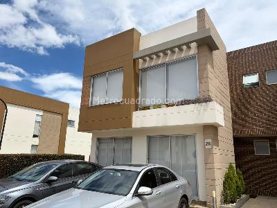 Casa de 4 alcobas en arriendo en Delicias Norte, Chía, 143 m² · foto 19 de 20