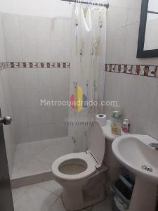 Casa de 5 alcobas en venta en Gaitan, Ibagué, 135 m² · foto 5 de 20