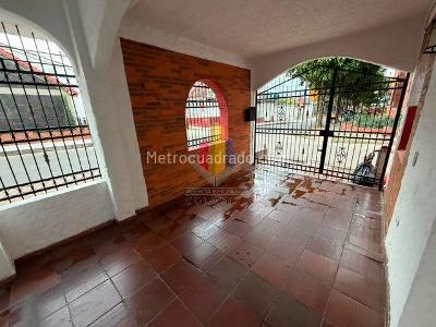 Casa de 4 alcobas en venta en Parrales, Ibagué, 204 m² · foto 16 de 20