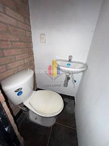 Casa de 4 alcobas en venta en Parrales, Ibagué, 204 m² · foto 6 de 20
