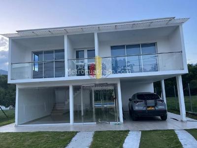 Casa de 4 alcobas en venta en Altos Del Combeima, Ibagué, 540 m² · foto 2 de 20