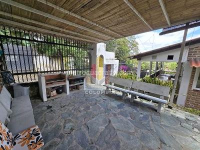 Casa de 4 alcobas en venta en San Francisco, Ibagué, 517 m² · foto 4 de 20