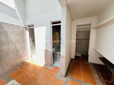 Casa de 3 alcobas en arriendo en Interlaken, Ibagué, 236 m² · foto 14 de 20
