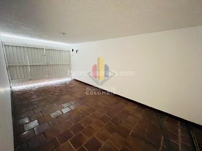 Casa de 3 alcobas en arriendo en Interlaken, Ibagué, 236 m² · foto 16 de 20