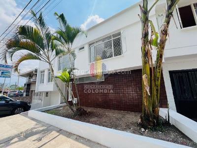 Casa de 3 alcobas en arriendo en Interlaken, Ibagué, 236 m² · foto 2 de 20