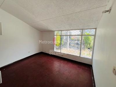 Casa de 3 alcobas en arriendo en Interlaken, Ibagué, 236 m² · foto 4 de 20