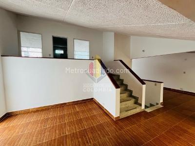 Casa de 3 alcobas en arriendo en Interlaken, Ibagué, 236 m² · foto 6 de 20