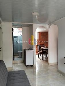 Apartamento de 3 alcobas en venta en Modelia, Ibagué, 45 m² · foto 2 de 20
