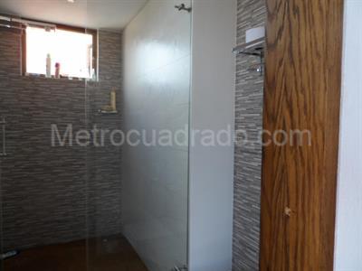 Apartamento de 3 alcobas en venta en Bella Suiza, Bogotá, 218 m² · foto 12 de 19