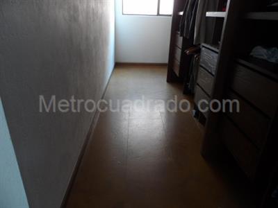 Apartamento de 3 alcobas en venta en Bella Suiza, Bogotá, 218 m² · foto 14 de 19