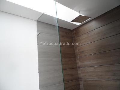 Apartamento de 3 alcobas en venta en Los Rosales, Bogotá, 178 m² · foto 12 de 20