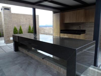 Apartamento de 3 alcobas en venta en Los Rosales, Bogotá, 178 m² · foto 3 de 20