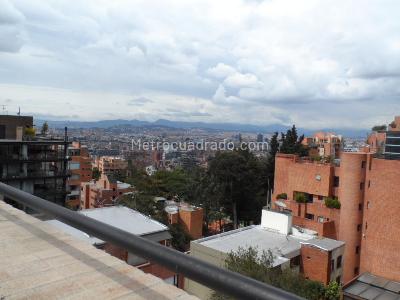Apartamento de 3 alcobas en venta en Los Rosales, Bogotá, 178 m² · foto 18 de 20