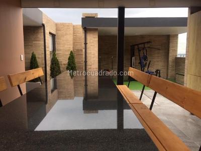 Apartamento de 3 alcobas en venta en Los Rosales, Bogotá, 178 m² · foto 19 de 20