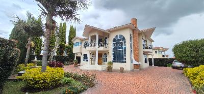 Casa de 4 alcobas en venta en Condominio Campestre Guarigua Club Residencial Ph, Cajicá, 455 m² · foto 2 de 17