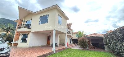 Casa de 4 alcobas en venta en Condominio Campestre Guarigua Club Residencial Ph, Cajicá, 455 m² · foto 3 de 17