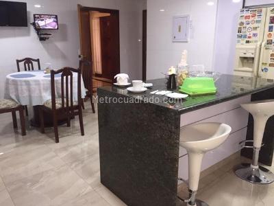 Casa de 4 alcobas en venta en Chico Navarra, Bogotá, 615 m² · foto 15 de 20