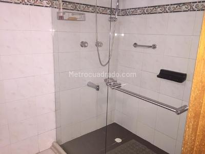 Casa de 4 alcobas en venta en Chico Navarra, Bogotá, 615 m² · foto 10 de 20