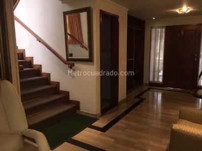 Casa de 4 alcobas en venta en Chico Navarra, Bogotá, 615 m² · foto 17 de 20