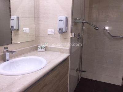 Casa de 4 alcobas en venta en Chico Navarra, Bogotá, 615 m² · foto 9 de 20