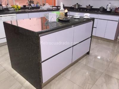 Casa de 4 alcobas en venta en Chico Navarra, Bogotá, 615 m² · foto 11 de 20
