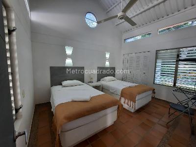 Casa de 4 alcobas en venta en Puerto Peñalisa, Girardot, 300 m² · foto 9 de 20