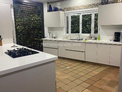 Casa de 4 alcobas en venta en Puerto Peñalisa, Girardot, 300 m² · foto 17 de 20