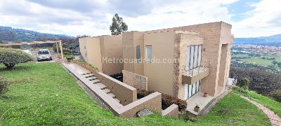 Casa de 5 alcobas en venta en Sindamanoy, Chía, 650 m² · foto 2 de 20