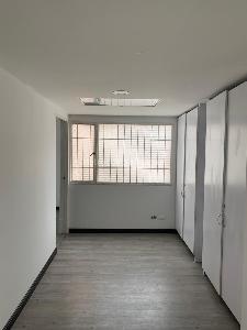 Casa de 4 alcobas en venta en Niza Antigua, Bogotá, 320 m² · foto 13 de 19