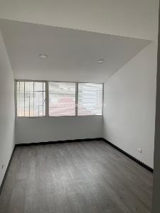 Casa de 4 alcobas en venta en Niza Antigua, Bogotá, 320 m² · foto 15 de 19