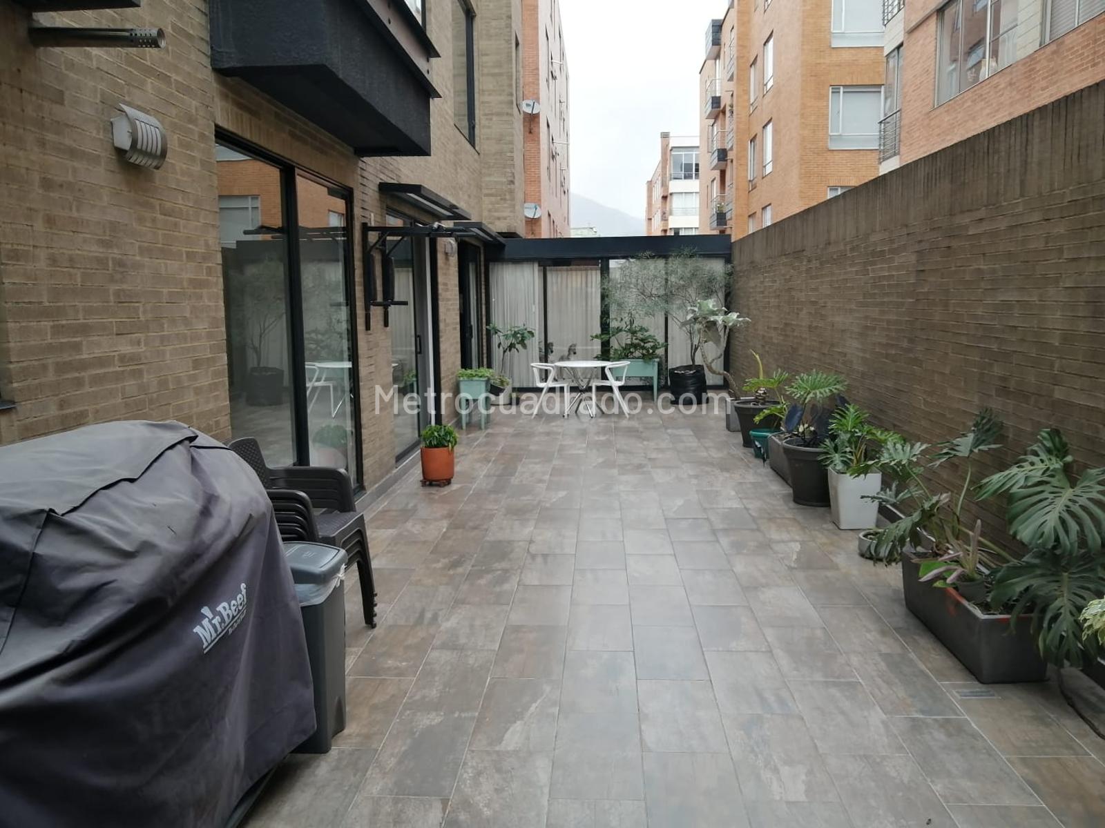 Venta de Apartamento en Chico navarra con terraza y balcones Bogotá D