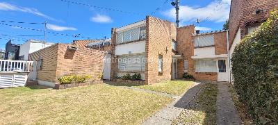 Casa de 4 alcobas en venta en Niza Antigua, Bogotá, 317 m² · foto 2 de 9