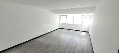 Casa de 4 alcobas en venta en Niza Antigua, Bogotá, 317 m² · foto 8 de 9
