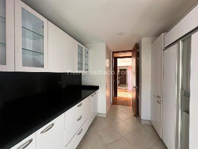 Apartamento de 3 alcobas en venta en Cerro De Los Alpes, Bogotá, 342 m² · foto 5 de 20