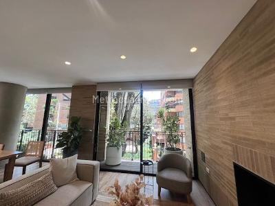 Apartamento de 3 alcobas en venta en La Cabrera, Bogotá, 243 m² · foto 2 de 12