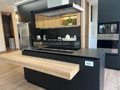 Apartamento de 3 alcobas en venta en La Cabrera, Bogotá, 243 m² · foto 3 de 12