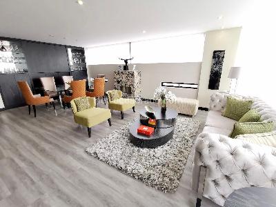 Apartamento en venta en Santa Barbara, Bogotá · foto 2 de 13