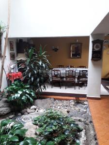 Casa de 4 alcobas en arriendo en Santa Barbara Occidental, Bogotá, 378 m² · foto 2 de 13