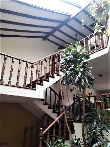 Casa de 4 alcobas en arriendo en Santa Barbara Occidental, Bogotá, 378 m² · foto 3 de 13